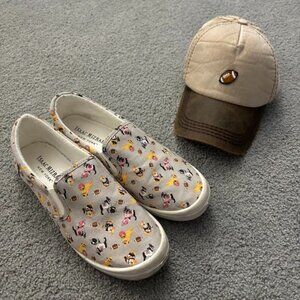 Football Cap & Womens Size 9 Dog/Football slip ons